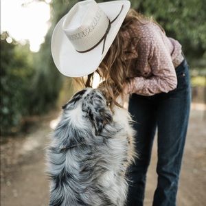 Meet your Posher, Ellie